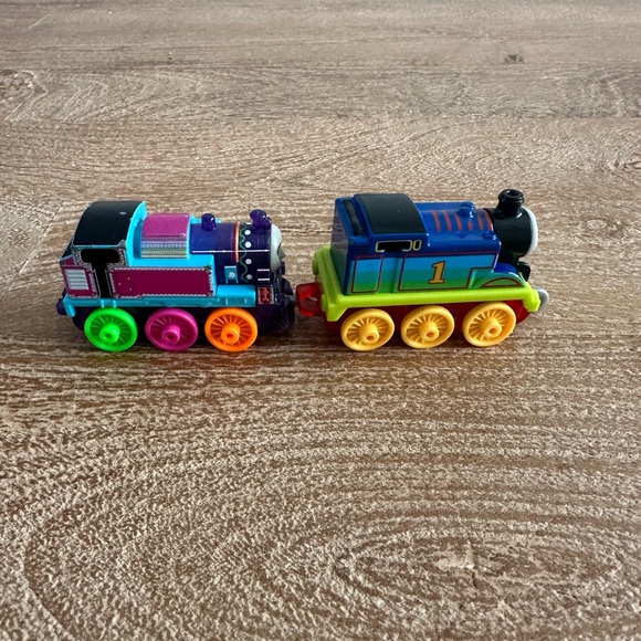 Push Along TrackMaster Train Engine Bundle - Picture 7 of 10
